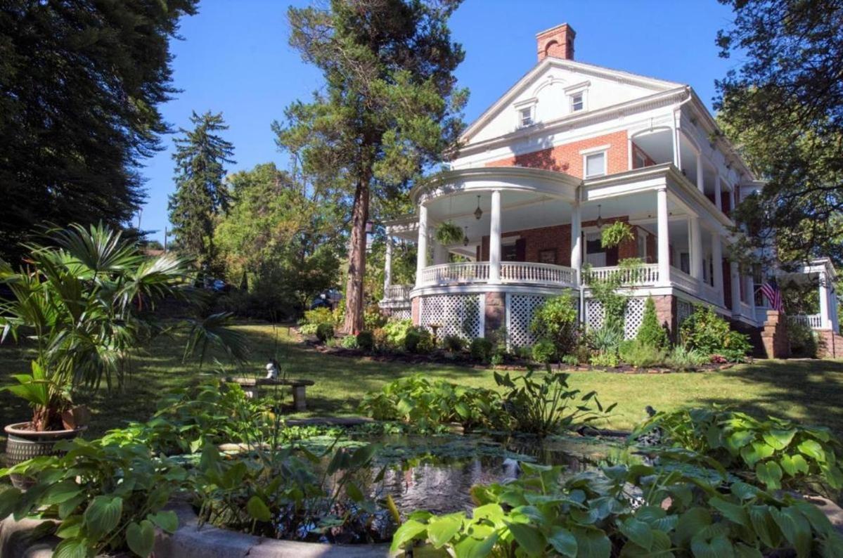 The Emig Mansion Bed & Breakfast ยอร์ค ภายนอก รูปภาพ